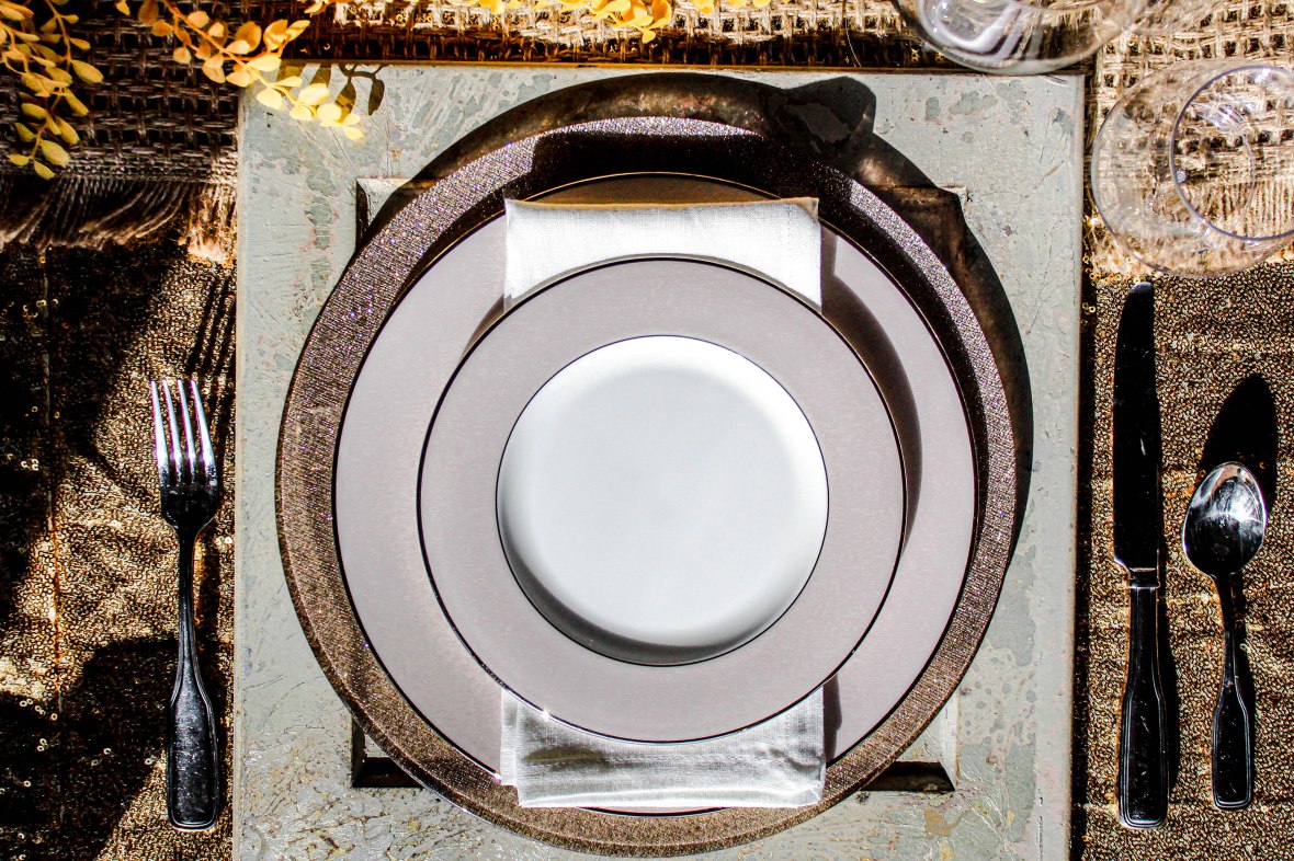 friendsgiving table 2